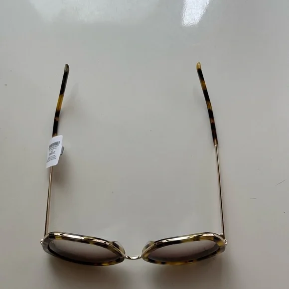 Chico's Brown Oversized Sunglasses with Tortoiseshell Pattern - Picture 7 of 16